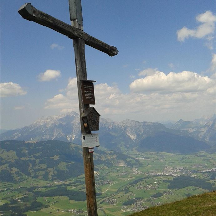 Schwalbenwand Summit cross